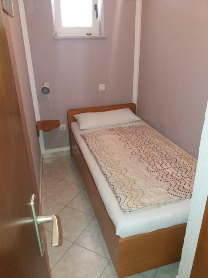 Apartmani Nina ツリクヴェニツァ エクステリア 写真